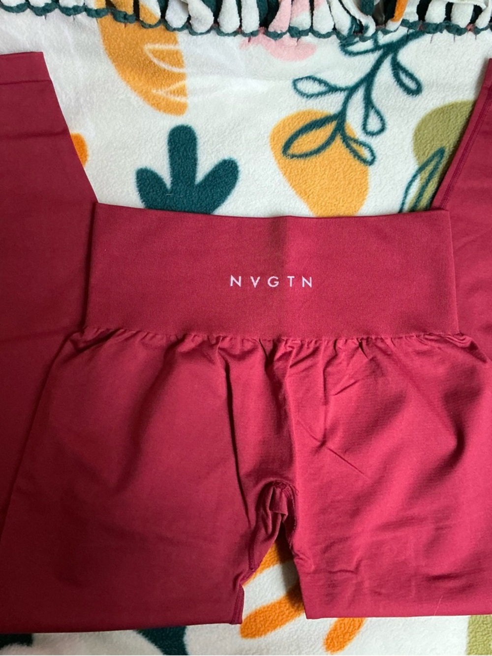NWOT NVGTN Carmine Solid Seamless Leggings